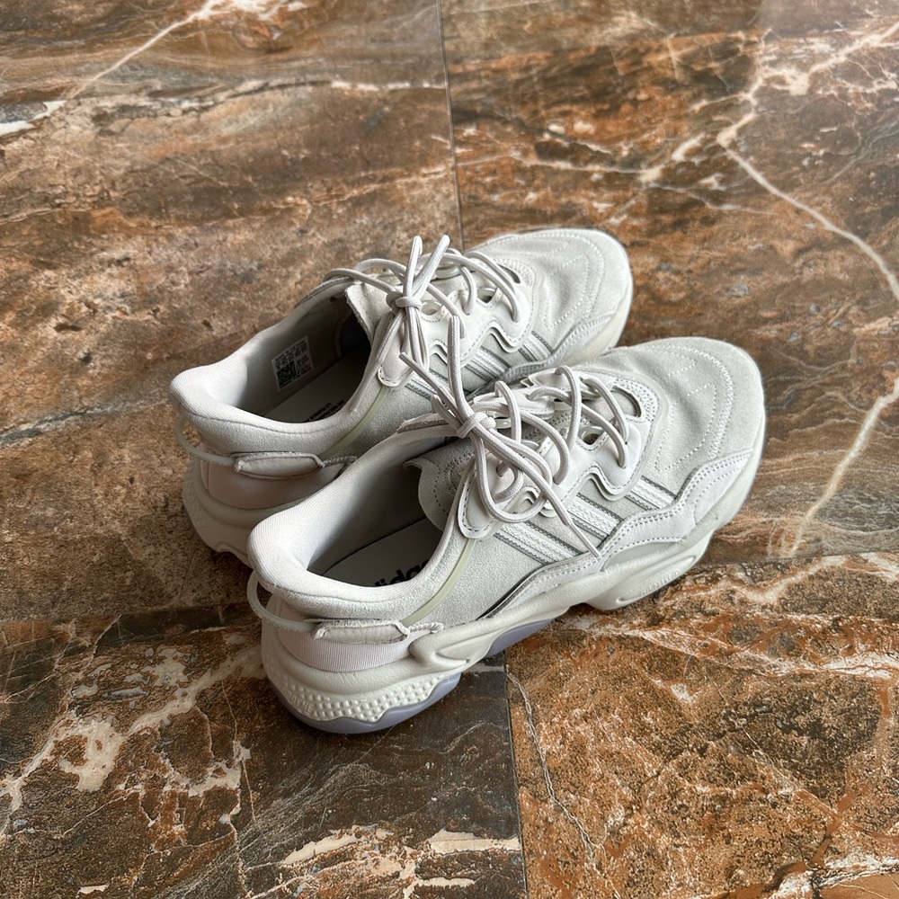ADIDAS OZEWEEGO BEIGE SNEAKERS